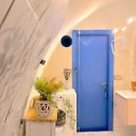 Apartment Napoli Апартаменты *